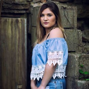 Meet your Posher, Saraha